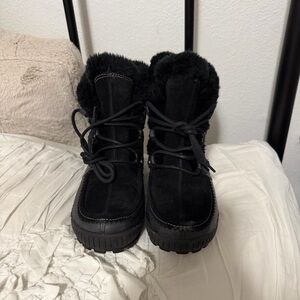 Naturalizer Leather Faux Fur Lace Up Winter Boots | Black | 8M